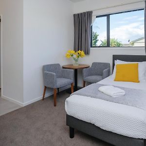One-Bedroom King Suite